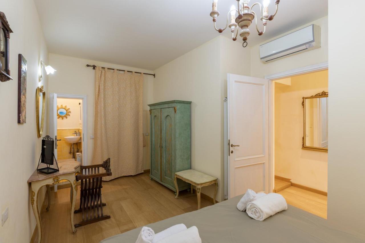 Pinocchio' S House In The Center Of フィレンツェ エクステリア 写真